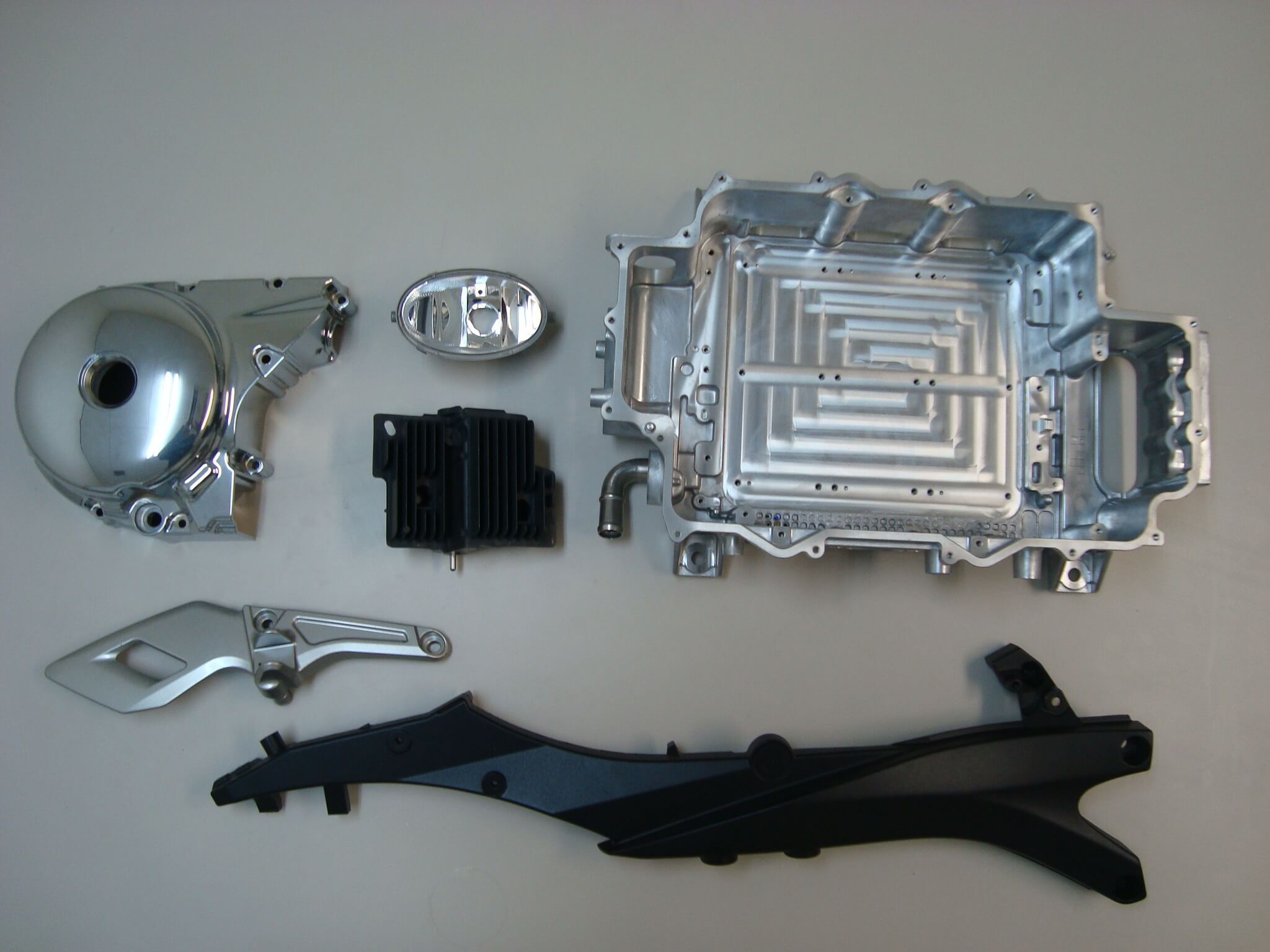 aluminum- and magnesium-related die-casted products