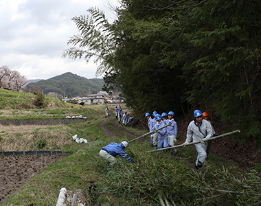 新入社員研修にボランティア研修を導入